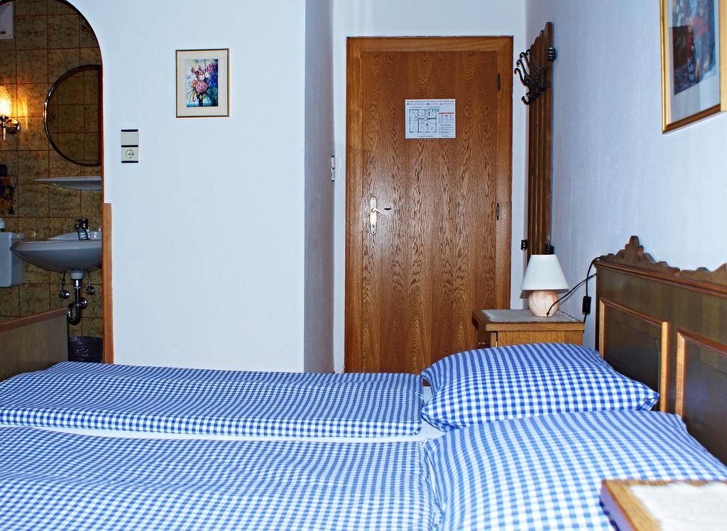 Pension Alpentraum Zell am See Room photo